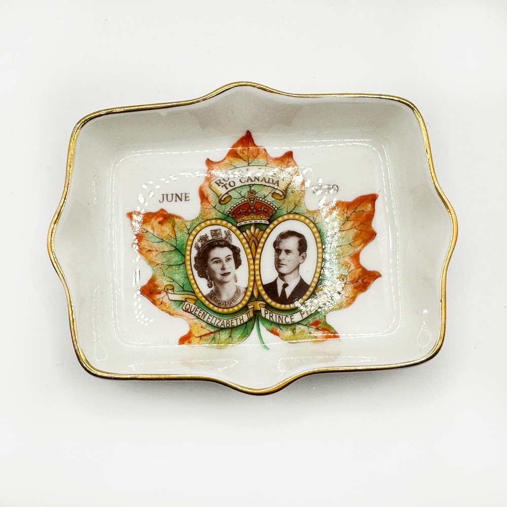 1959 Royal Visit Canada Queen Elizabeth‎ Prince Philip Maple Leaf Trinket Dish